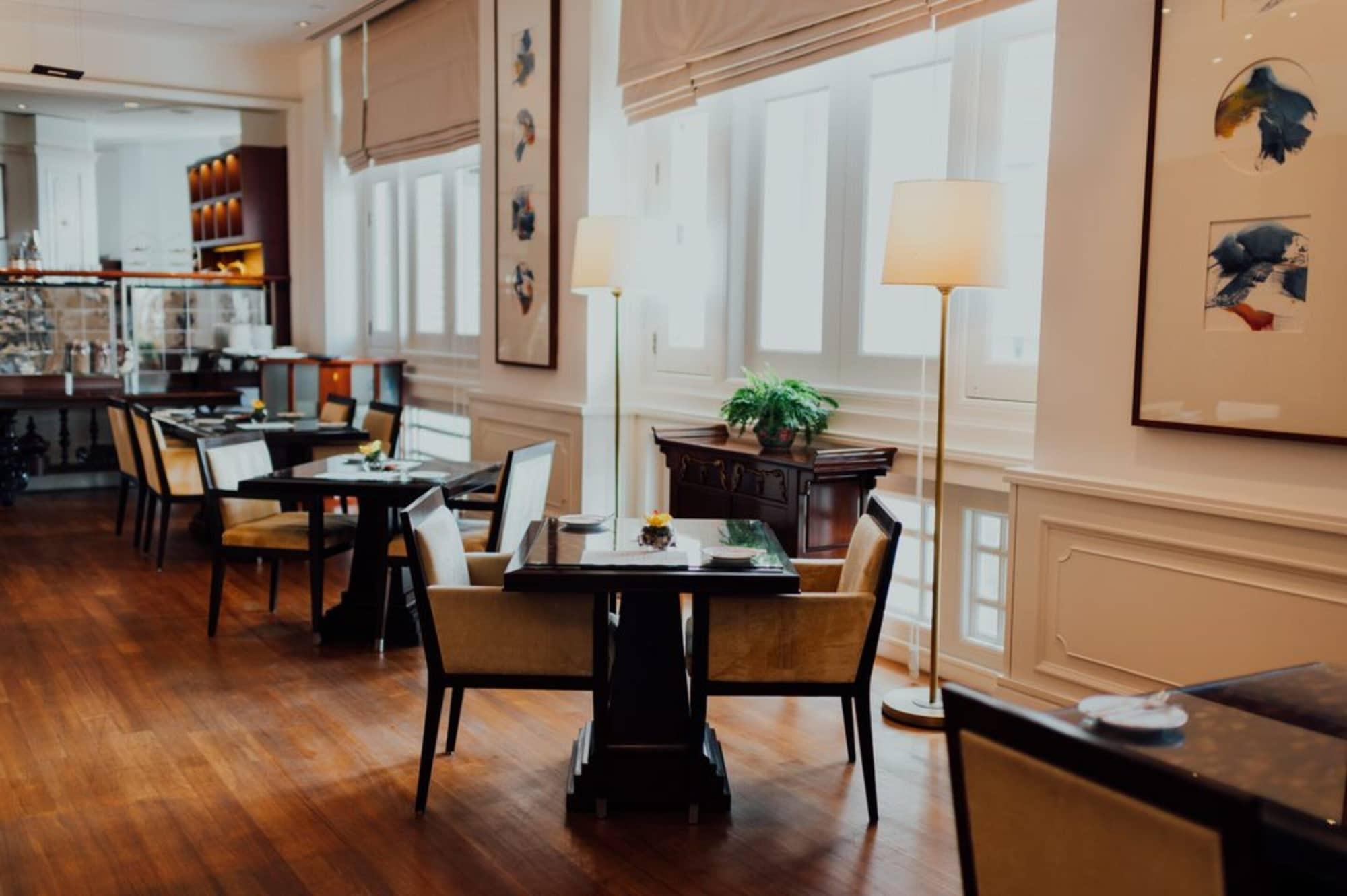 The Fullerton Hotel Σιγκαπούρη Εξωτερικό φωτογραφία The interior of the restaurant