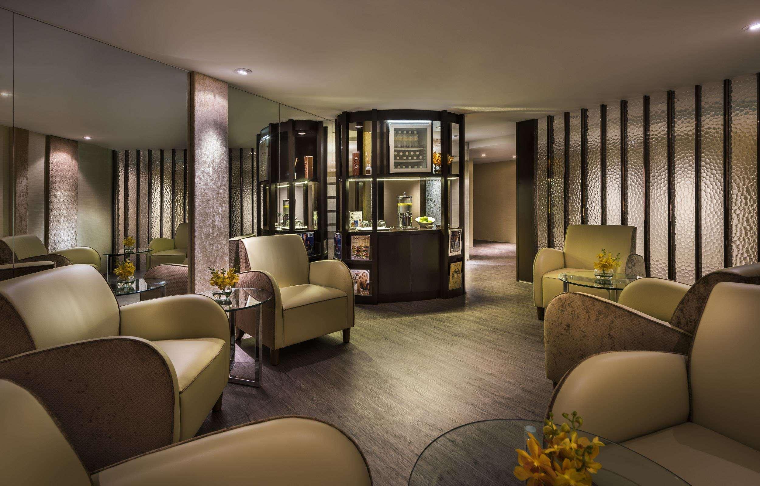 The Fullerton Hotel Σιγκαπούρη Εξωτερικό φωτογραφία The private lounge at the airport