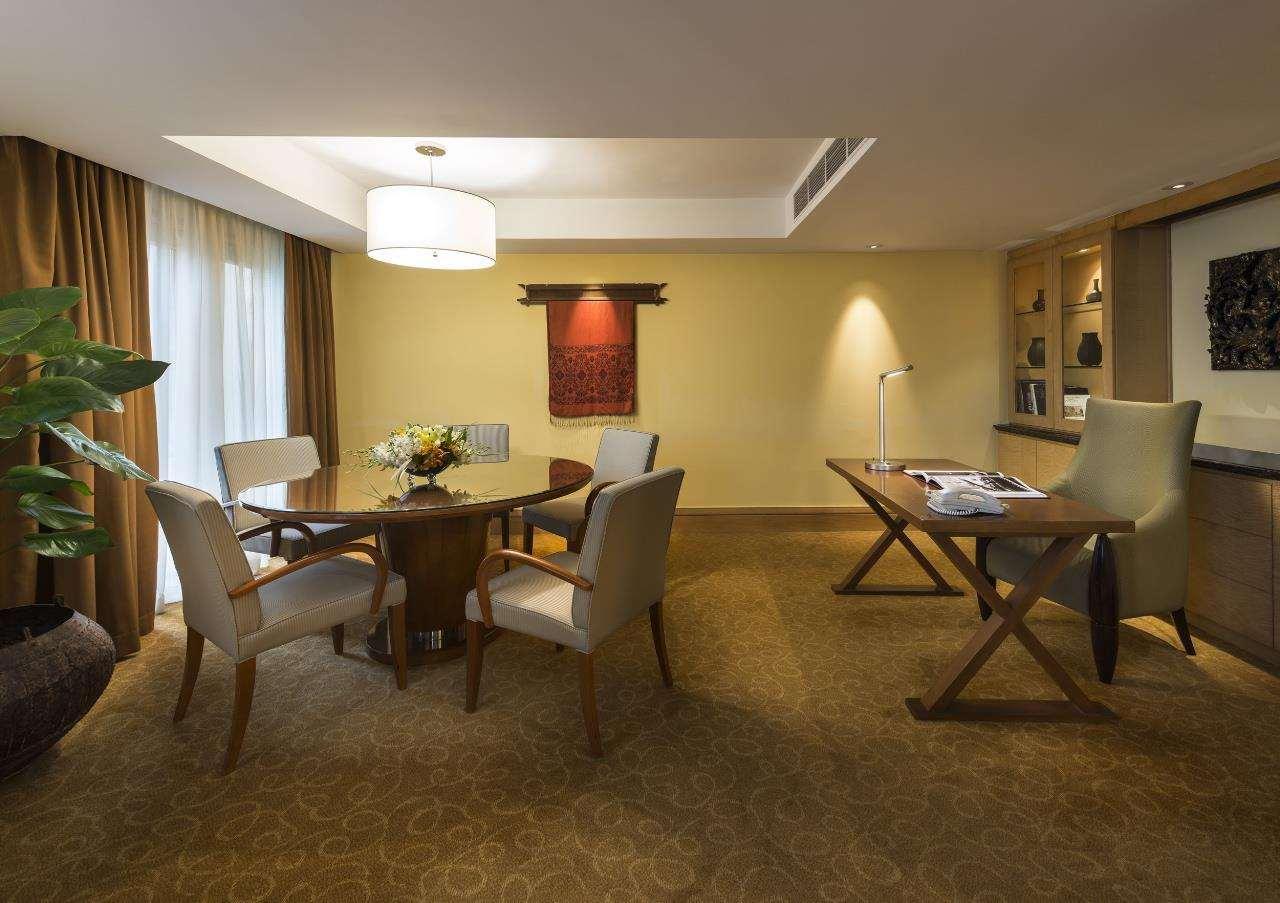 The Fullerton Hotel Σιγκαπούρη Εξωτερικό φωτογραφία A suite at the hotel